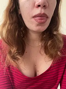 Snapshot of EvaRush chatting on December 2024 07:37:01 AM EvaRush online show from December 2024 07:37:01 AM