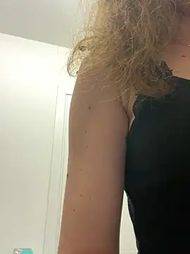 Snapshot of EvaRush chatting on December 2024 09:26:01 PM EvaRush online show from December 2024 09:26:01 PM