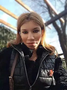 EvaRush online show from March 2026 12:45:02 PM