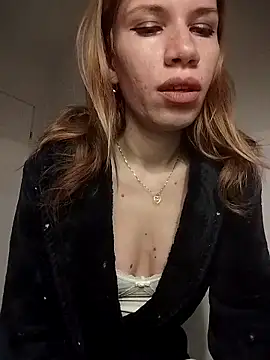 Snapshot of EvaRush chatting on October 2025 05:25:02 PM EvaRush online show from October 2025 05:25:02 PM