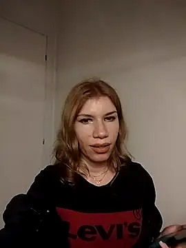 Snapshot of EvaRush chatting on November 2025 06:52:02 PM EvaRush online show from November 2025 06:52:02 PM