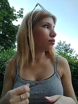 EvaRush online show from June 2026 04:52:02 PM