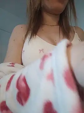 EvaRush online show from April 2026 02:23:02 PM