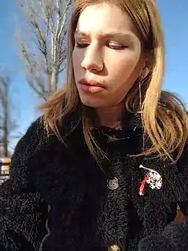 EvaRush online show from March 2026 02:33:01 PM