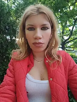 EvaRush online show from May 2026 03:17:01 PM