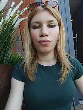 EvaRush online show from May 2026 01:12:02 PM