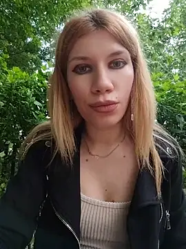EvaRush online show from May 2026 05:21:02 PM