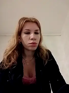 Snapshot of EvaRush chatting on October 2025 08:20:01 PM EvaRush online show from October 2025 08:20:01 PM