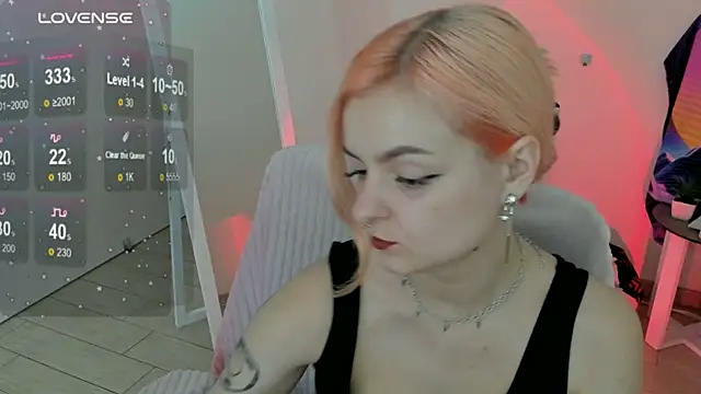 Fire Bestie online show from September 2025 12:47:02 PM