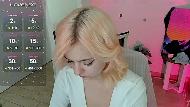 Fire Bestie online show from September 2025 12:17:02 PM