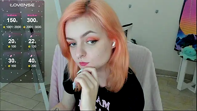 Fire Bestie online show from November 2025 02:10:01 PM