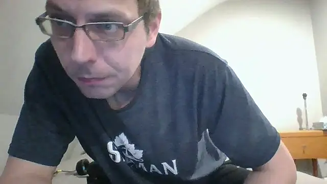 Snapshot of redtoyanal chatting on January 2025 06:46:01 AM redtoyanal online show from January 2025 06:46:01 AM