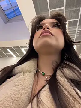 Snapshot of Chloe__Moon chatting on November 2025 01:11:01 PM Chloe Moon online show from November 2025 01:11:01 PM