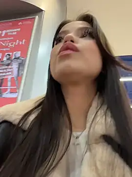 Chloe  Moon online show from December 2025 03:05:02 PM