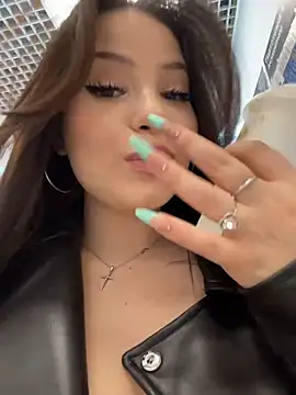 Chloe  Moon online show from March 2026 02:12:01 PM