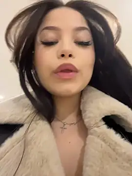 Chloe  Moon online show from December 2025 11:10:01 AM