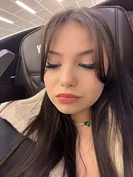 Snapshot of Chloe__Moon chatting on October 2025 01:21:02 PM Chloe Moon online show from October 2025 01:21:02 PM