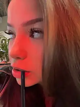 Chloe  Moon online show from April 2026 01:05:02 PM