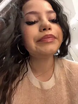 Chloe  Moon online show from January 2025 10:51:01 AM
