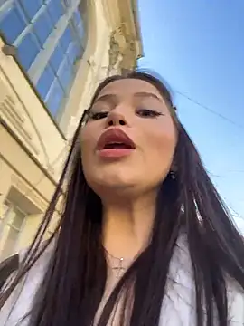 Chloe  Moon online show from May 2026 02:20:01 PM