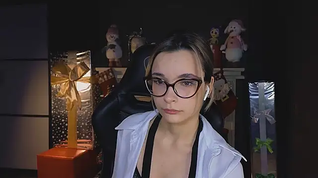 alita angelo online show from December 2024 08:22:02 PM