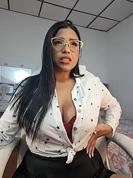 Snapshot of Aniee_Leeee chatting on March 2025 07:37:01 PM Aniee Leeee online show from March 2025 07:37:01 PM