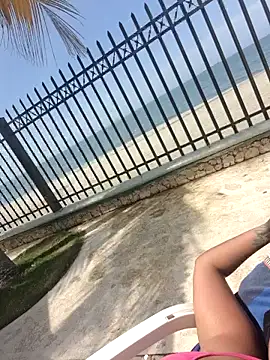 Snapshot of Aniee_Leeee chatting on February 2025 05:01:02 PM Aniee Leeee online show from February 2025 05:01:02 PM