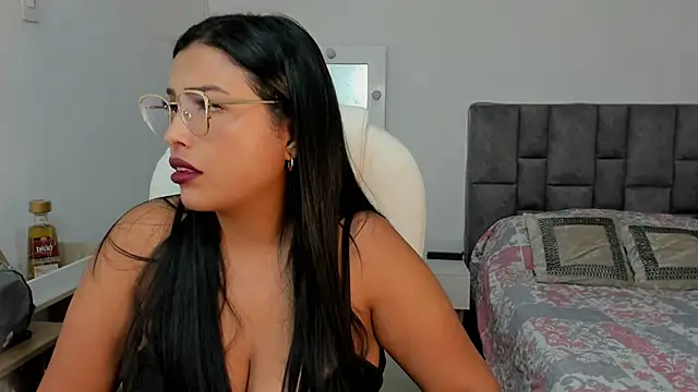 Snapshot of Aniee_Leeee chatting on March 2025 12:12:02 AM Aniee Leeee online show from March 2025 12:12:02 AM