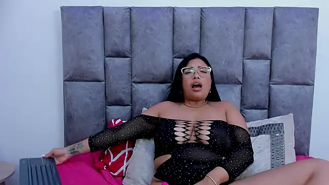 Snapshot of Aniee_Leeee chatting on January 2025 04:37:01 AM Aniee Leeee online show from January 2025 04:37:01 AM