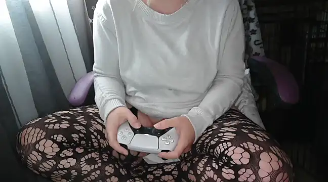 LaRa forU online show from February 2025 05:19:02 PM
