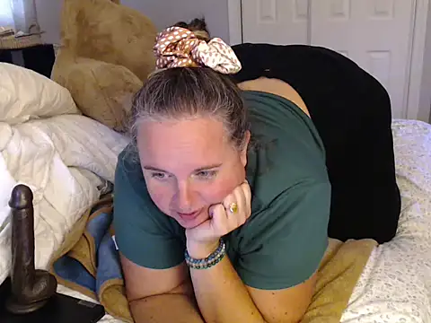 LauLauPAWG online show from September 2025 07:31:02 PM