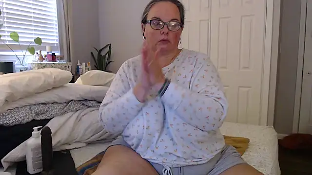 LauLauPAWG online show from November 2025 08:14:01 PM