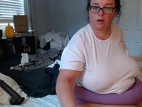 LauLauPAWG online show from October 2025 04:17:02 PM