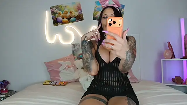 JuliaVegaOff online show from April 2026 08:21:01 PM