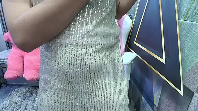 Snapshot of YourKusu chatting on November 2025 01:33:01 PM YourKusu online show from November 2025 01:33:01 PM