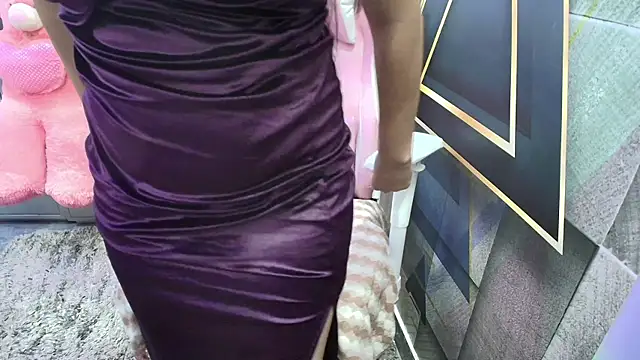 Snapshot of YourKusu chatting on December 2025 10:22:02 PM YourKusu online show from December 2025 10:22:02 PM