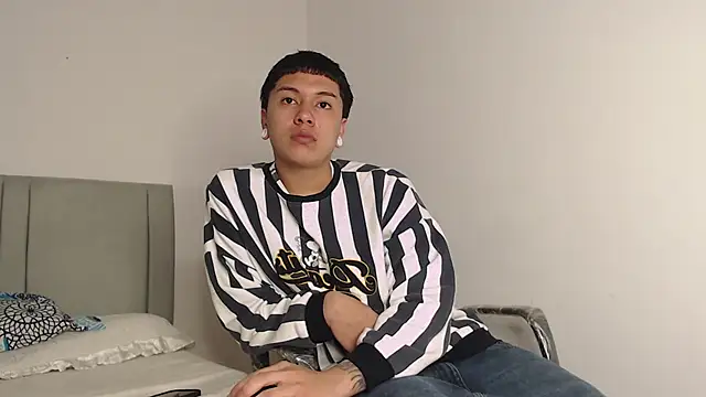 alex-lover online show from February 2026 02:28:01 AM