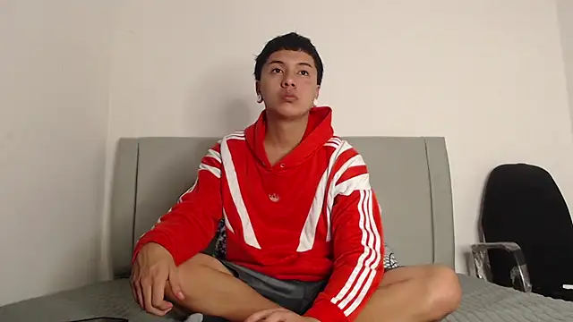 alex-lover online show from March 2026 06:42:01 PM