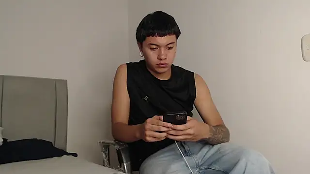 alex-lover online show from April 2026 03:13:02 AM