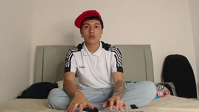 alex-lover online show from February 2026 02:44:02 AM