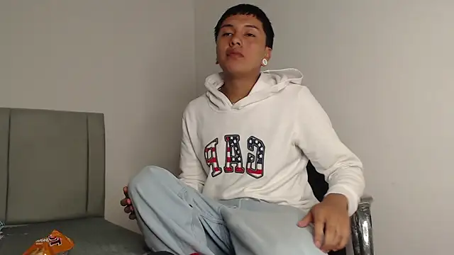 alex-lover online show from February 2026 02:56:01 AM