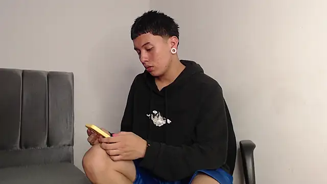 alex-lover online show from September 2025 01:41:02 AM