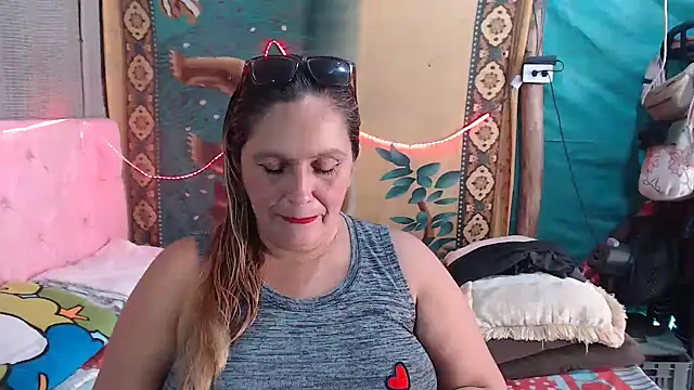 mom son dirty online show from November 2025 01:59:01 PM