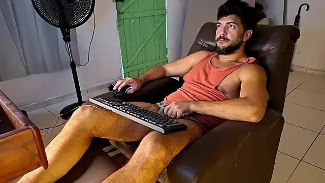 LUH133 online show from April 2026 07:59:02 PM