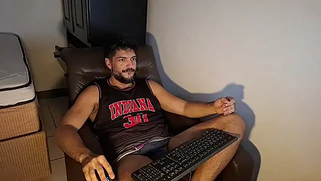 LUH133 online show from July 2026 04:40:02 PM