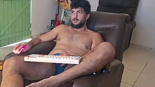 LUH133 online show from April 2026 08:03:02 PM