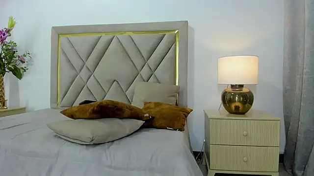 emily queen2 online show from March 2026 06:09:02 PM