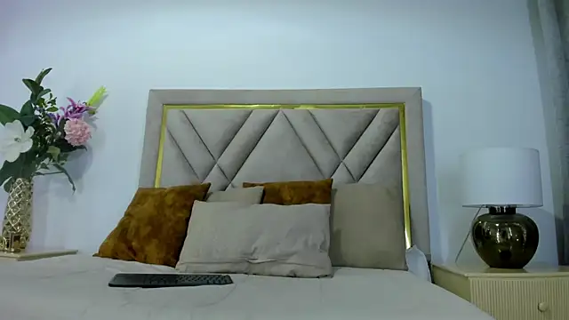 emily queen2 online show from September 2025 06:36:02 PM