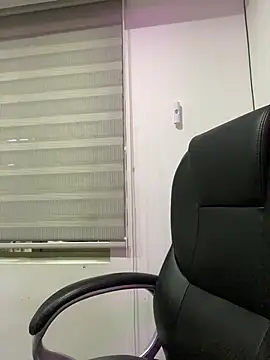 Milff parkerrr online show from March 2026 09:49:02 PM