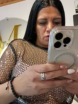 Snapshot of Milff_parkerrr chatting on February 2025 04:30:02 PM Milff parkerrr online show from February 2025 04:30:02 PM